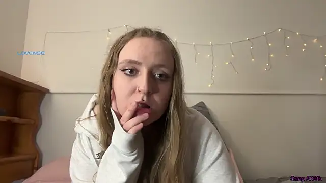 Pattyworld69 online show from April 7, 2:34 am