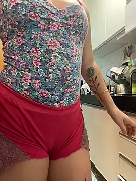 Starbunnysz online show from May 10, 11:43 pm
