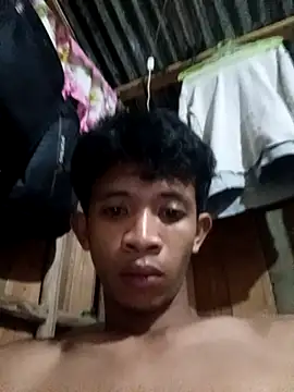 Snapshot of Edrial- chatting on November 7, 2:06 pm Edrial- online show from November 7, 2:06 pm