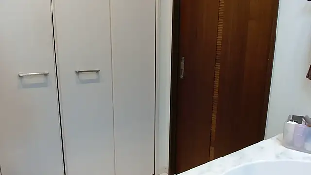  Ema ch online show from April 25, 9:12 pm