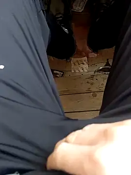 Snapshot of szabi1995 chatting on October 13, 6:46 am szabi1995 online show from October 13, 6:46 am