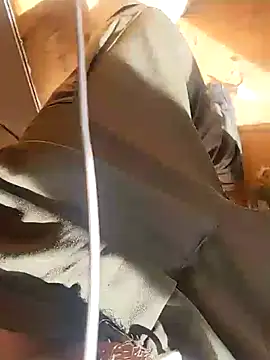 Snapshot of szabi1995 chatting on October 31, 12:17 pm szabi1995 online show from October 31, 12:17 pm