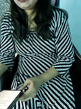 Model Show01 online show from November 21, 3:22 pm