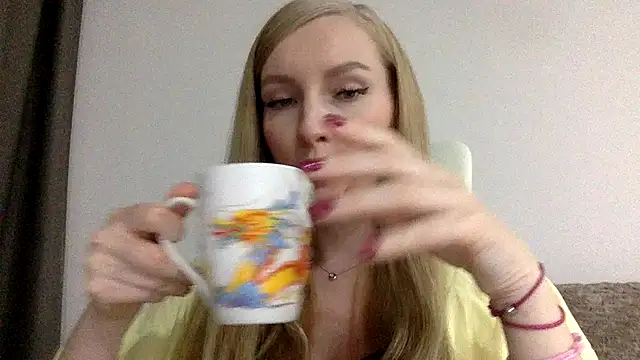 Snapshot of Neralith chatting on May 28, 5:54 pm Neralith online show from May 28, 5:54 pm