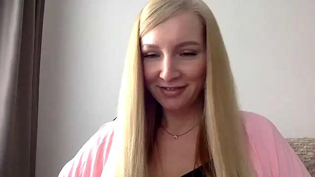 Snapshot of Neralith chatting on May 31, 1:07 pm Neralith online show from May 31, 1:07 pm