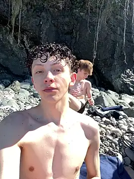 TwinksNextDoor online show from April 3, 10:35 am