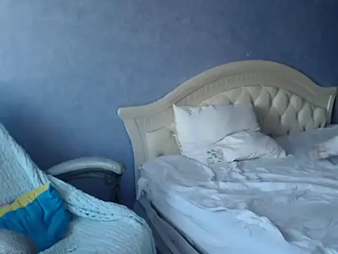 LuckyLisa23 online show from October 15, 9:42 am