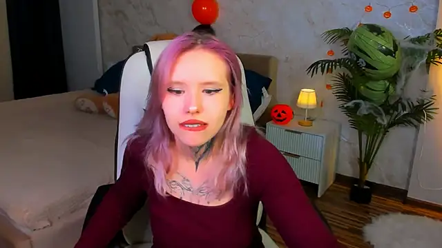 Snapshot of FaeRozellin chatting on October 27, 7:51 pm FaeRozellin online show from October 27, 7:51 pm