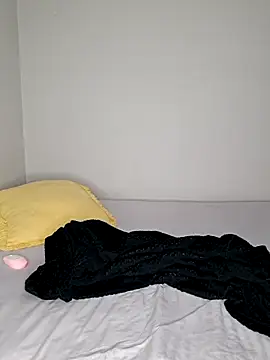 certifiedhottie2025 online show from April 26, 6:44 am