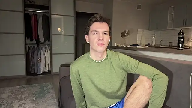 Jeremy1Scott online show from November 10, 3:38 am