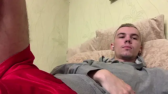 Snapshot of Jeremy1Scott chatting on July 10, 5:12 am Jeremy1Scott online show from July 10, 5:12 am