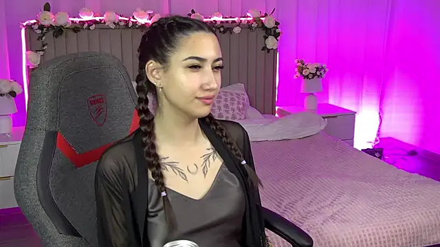 RebeckaThornton online show from January 9, 9:45 am