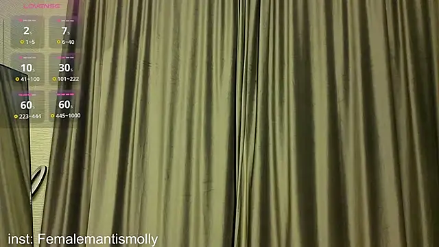 MissPompadure online show from December 1, 2:27 am