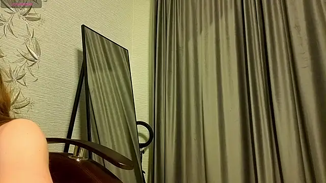 MissPompadure online show from February 23, 11:35 pm