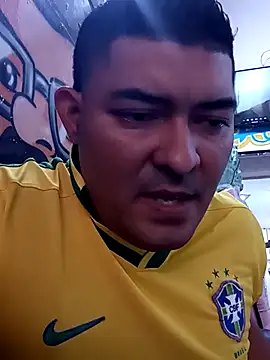 Snapshot of sexyandres_23 chatting on December 14, 4:23 pm sexyandres 23 online show from December 14, 4:23 pm