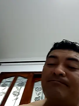 Snapshot of sexyandres_23 chatting on March 13, 8:21 am sexyandres 23 online show from March 13, 8:21 am