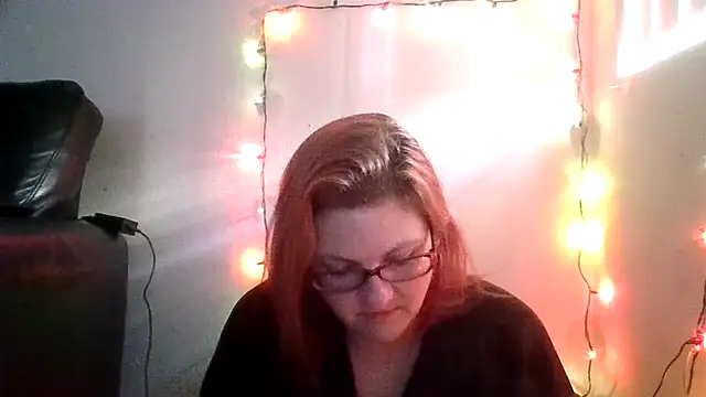 Snapshot of CloudyCockTeaser chatting on February 8, 5:27 pm CloudyCockTeaser online show from February 8, 5:27 pm