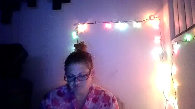 Snapshot of CloudyCockTeaser chatting on February 19, 7:04 am CloudyCockTeaser online show from February 19, 7:04 am