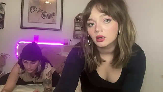 Snapshot of lill_daddysgirl chatting on December 3, 5:59 am lill daddysgirl online show from December 3, 5:59 am