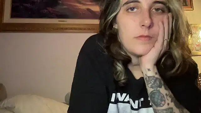 Snapshot of lill_daddysgirl chatting on December 19, 5:03 am lill daddysgirl online show from December 19, 5:03 am