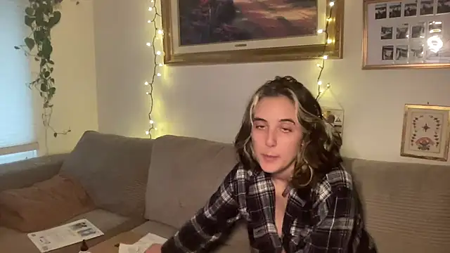 Snapshot of lill_daddysgirl chatting on December 21, 5:20 pm lill daddysgirl online show from December 21, 5:20 pm