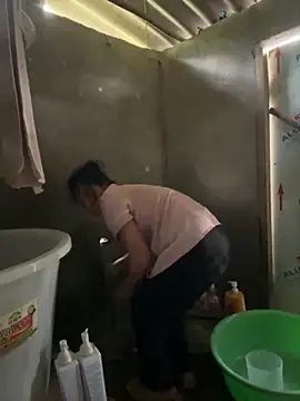 Snapshot of Linh-xxx chatting on October 17, 6:27 am Linh-xxx online show from October 17, 6:27 am