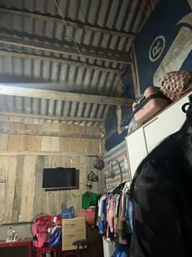 Snapshot of Linh-xxx chatting on October 18, 11:16 pm Linh-xxx online show from October 18, 11:16 pm