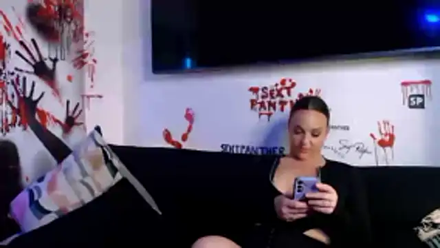 Snapshot of sofiahothead chatting on October 15, 2:44 am sofiahothead online show from October 15, 2:44 am