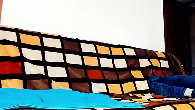 katcum02 online show from April 9, 11:04 am