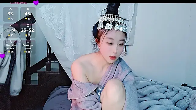 hyp0crite online show from November 29, 5:21 am