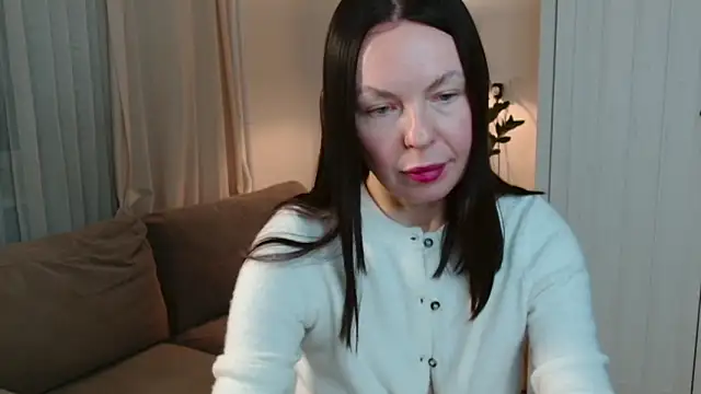 LittleNicolee online show from February 6, 8:45 pm