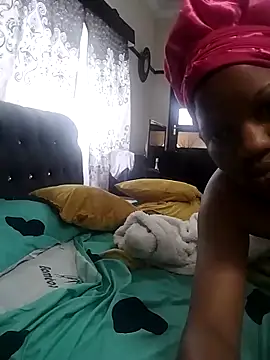 Snapshot of CaramelBoootie chatting on January 17, 4:50 am CaramelBoootie online show from January 17, 4:50 am