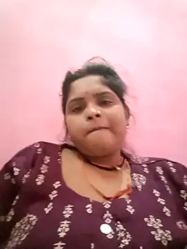 Snapshot of Manya_cute chatting on October 18, 2:03 am Manya cute online show from October 18, 2:03 am