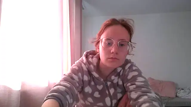 Snapshot of LuckySLove chatting on June 3, 4:45 pm LuckySLove online show from June 3, 4:45 pm
