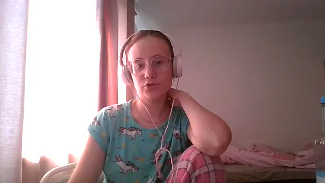 Snapshot of LuckySLove chatting on July 16, 1:17 pm LuckySLove online show from July 16, 1:17 pm