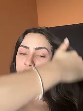 Baby Mia pires online show from November 5, 7:25 pm