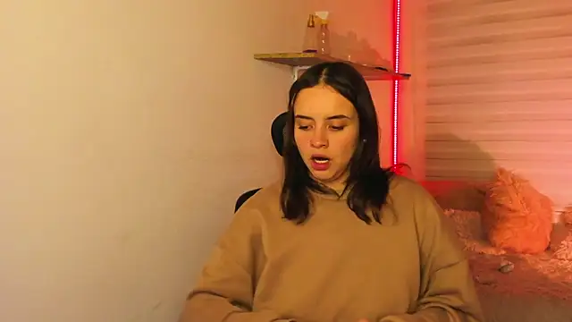 Emily Lindey online show from November 13, 3:38 am