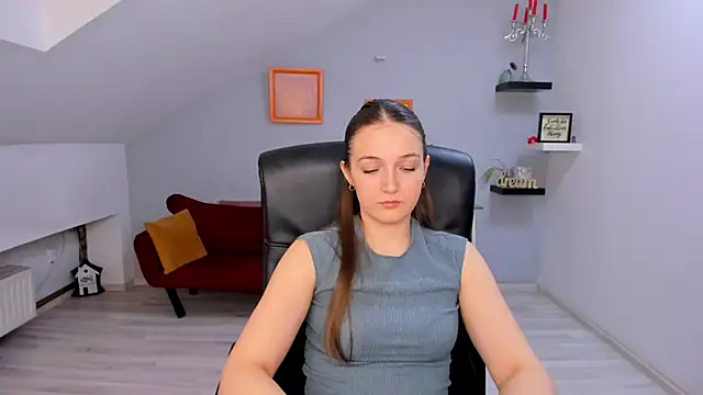 Snapshot of AnneWilsonn chatting on April 21, 11:05 am AnneWilsonn online show from April 21, 11:05 am