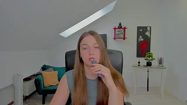 Snapshot of AnneWilsonn chatting on May 18, 6:52 am AnneWilsonn online show from May 18, 6:52 am