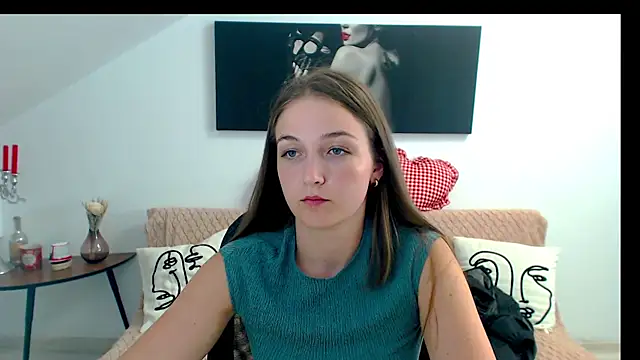 Snapshot of AnneWilsonn chatting on June 10, 5:28 am AnneWilsonn online show from June 10, 5:28 am