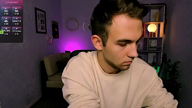 astren villo online show from March 13, 6:42 am