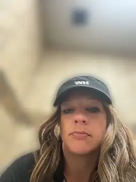 queenkelly1234 online show from May 23, 7:35 am