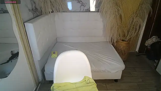  Pamelamilf online show from December 4, 6:49 pm