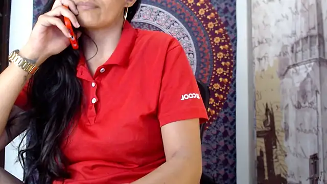 Lucyy Naugthy online show from February 17, 1:35 am