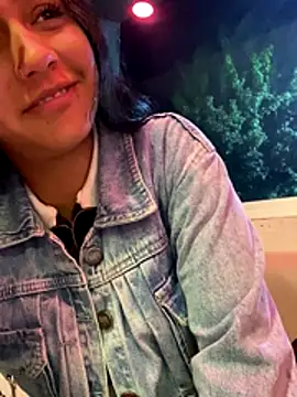 Nahomy cute1 online show from December 17, 4:51 am