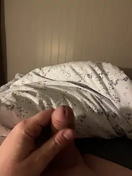 norwaydude36 online show from February 5, 10:36 pm