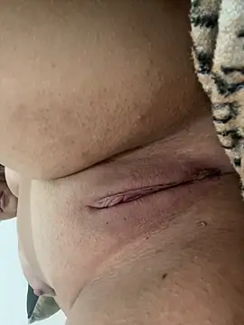 Snapshot of Kiiroh8 chatting on March 2, 6:47 am Kiiroh8 online show from March 2, 6:47 am