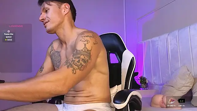 Justin valverde online show from October 15, 2:55 am