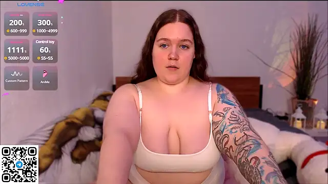 SummerTina online show from December 24, 4:30 pm