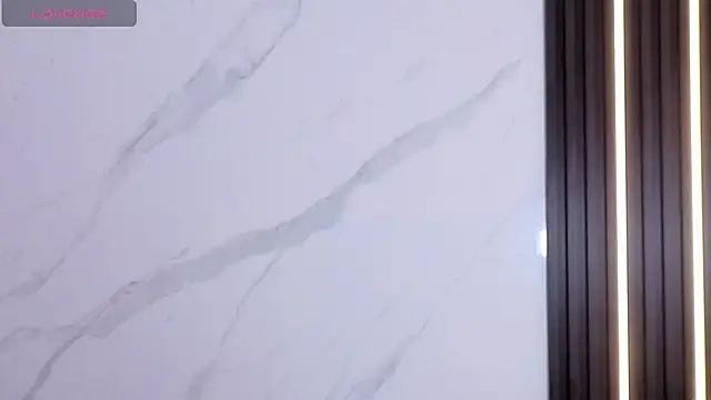 Snapshot of Alisson_brown1_ chatting on October 30, 8:20 pm Alisson brown1  online show from October 30, 8:20 pm